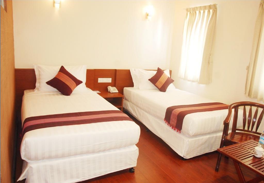 Hotel Memory Sittwe Exteriör bild
