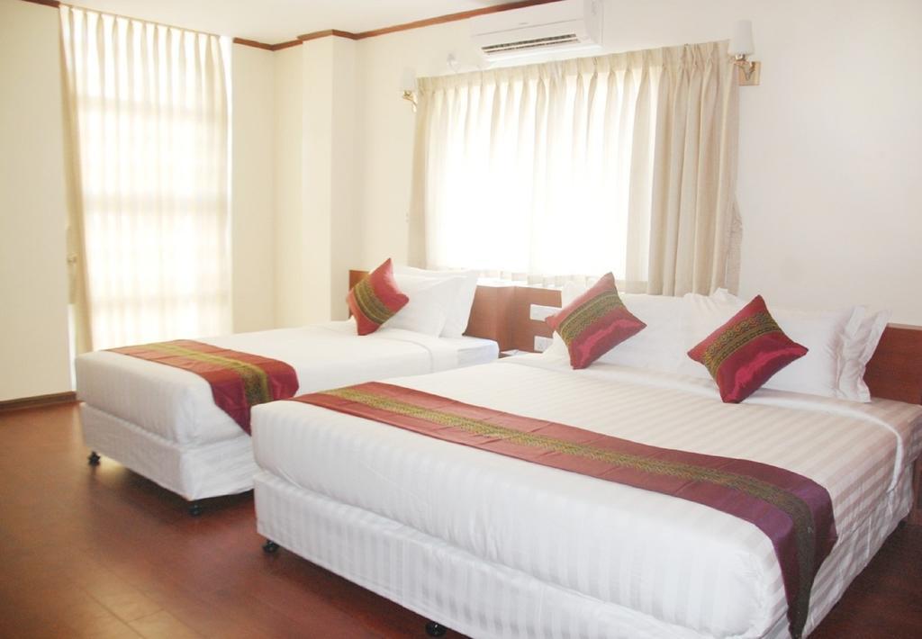 Hotel Memory Sittwe Exteriör bild
